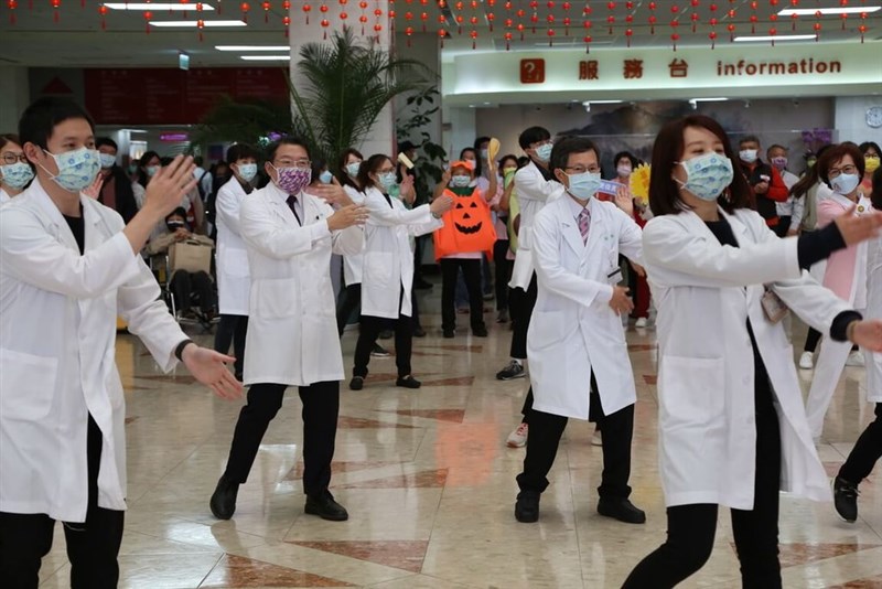 台北栄民総医院提供