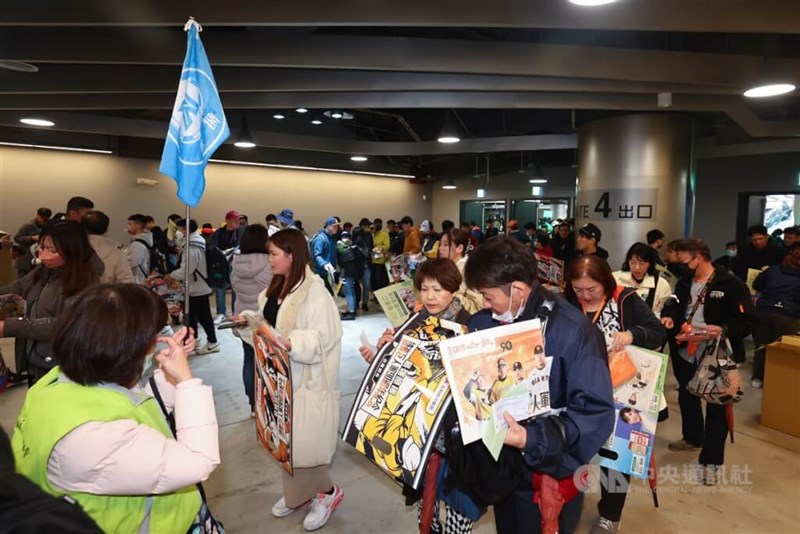 日本側では観戦ツアーが組まれた=2024年3月2日、中央社記者王騰毅撮影