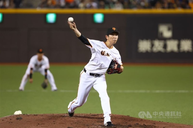 巨人は戸郷翔征が先発で登板。3回無失点に抑え投手MVPに輝いた=2024年3月2日、中央社記者王騰毅撮影