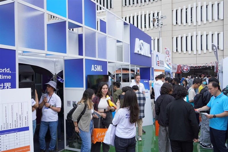 台湾科技大学で開かれた合同企業説明会会場＝台湾科技大学提供