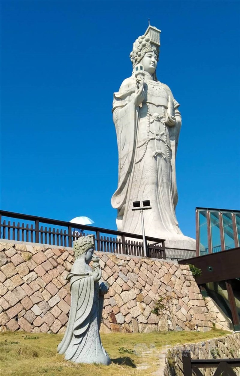 離島・馬祖の南竿島にある航海の女神、媽祖の巨神像＝資料写真