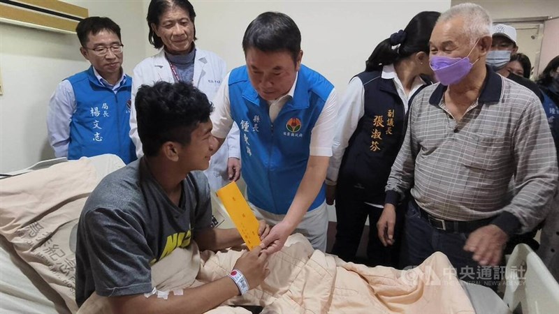 高校生がお手柄 火災現場から高齢男性救助／台湾 - フォーカス台湾