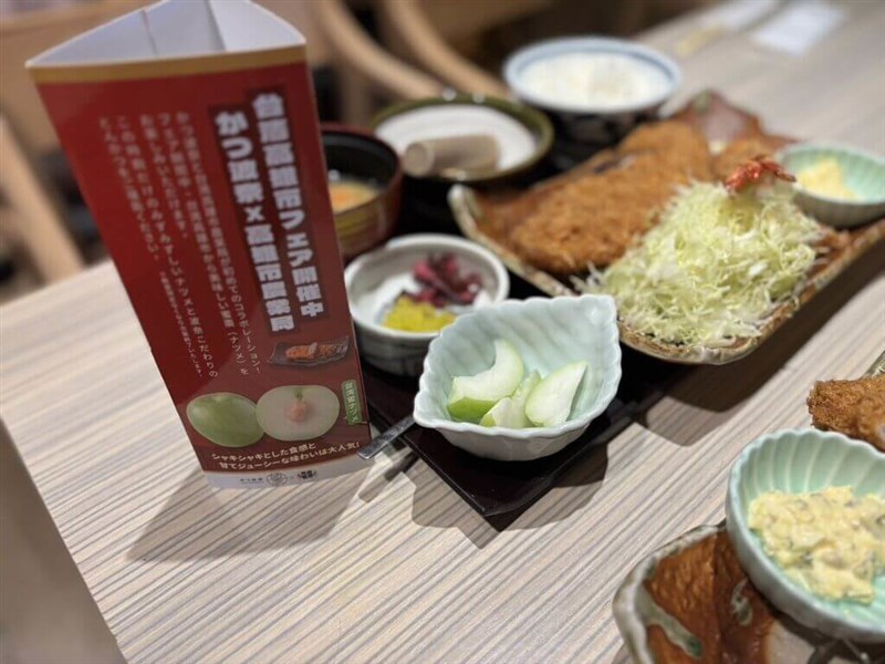 日本のレストランチェーンで提供される高雄市生産のナツメ（同市農業局提供）