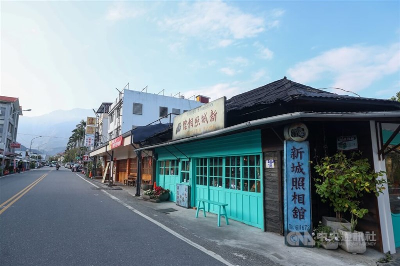 タロコ国家公園管理処は同公園内の復旧期間中、タロコ渓谷の玄関口の町、新城の観光を勧めている(2025年3月21日、中央社記者王騰毅撮影)
