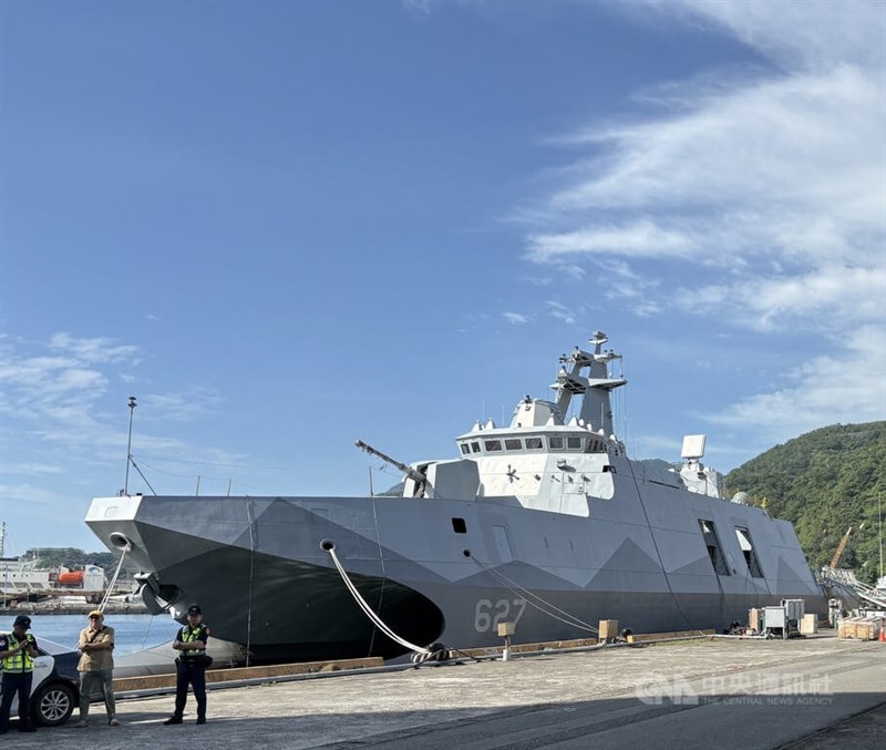 沱江（だこう）級コルベット艦量産第2陣1隻目の「丹江」＝今年6月、宜蘭県蘇澳港