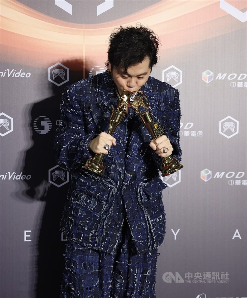 92年終統計最佳單曲/台湾旭聲文化事業有限公司出版版オリコンチャート上位16曲 第36回金曲奨授賞式＜詳報＞台湾音楽の多様性と国際性見せつける