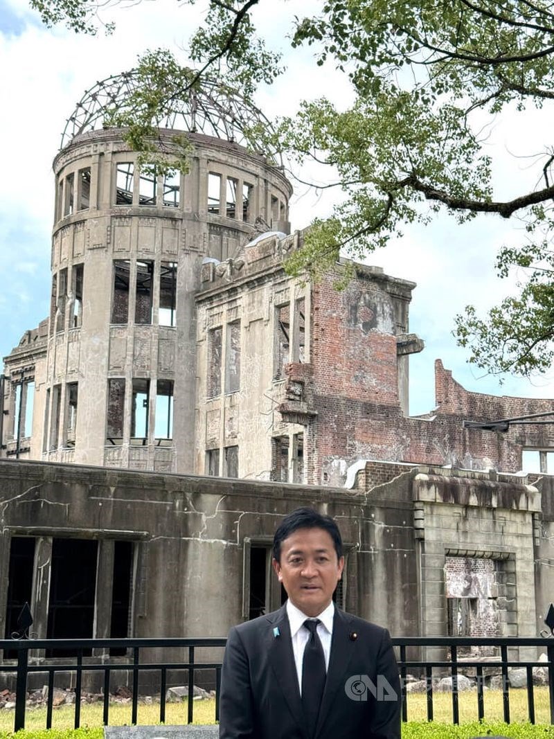 平和記念式典後、中央社のインタビューに応じる国民民主党の玉木雄一郎代表＝8月6日、広島市