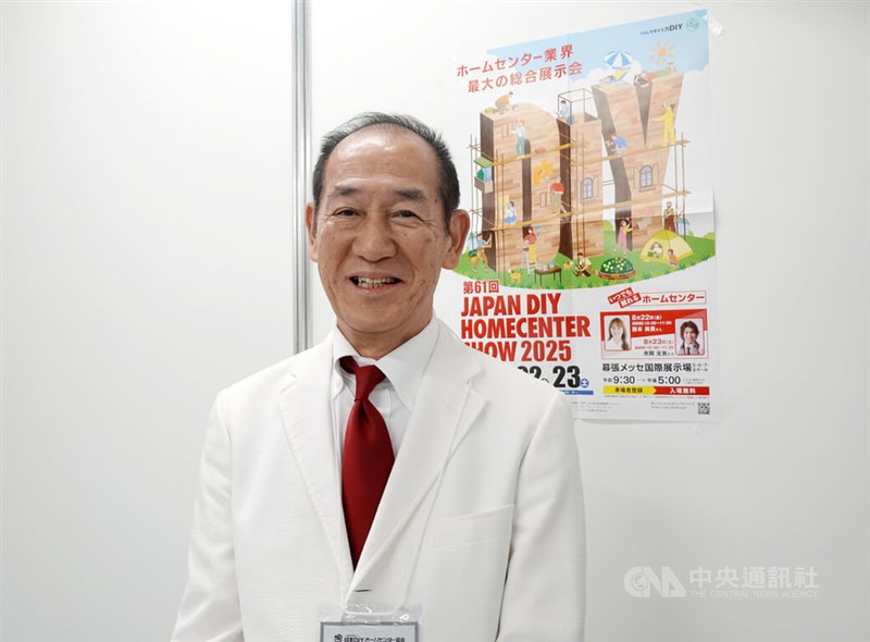 中央社のインタビューに応じる日本DIY・ホームセンター協会の竹田光貴副会長