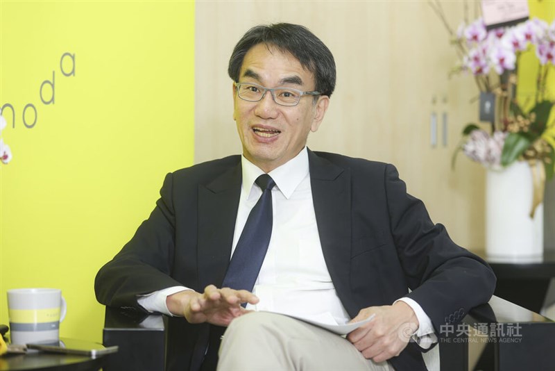 中央社のインタビューに応じる林宜敬・数位発展部長