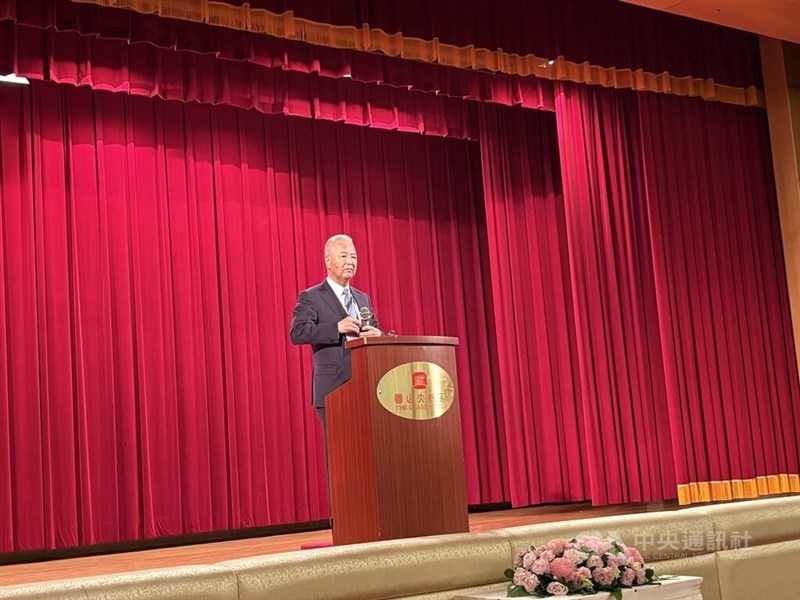 民間シンクタンク主催のフォーラムで講演を行う甘利明元経済再生担当相＝2025年3月28日、台北市