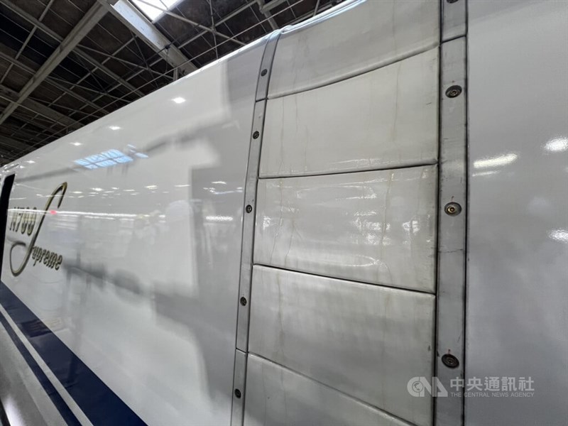 車両間には風切り音を防ぐ「全周ほろ」を設置するなどして騒音を10％低減