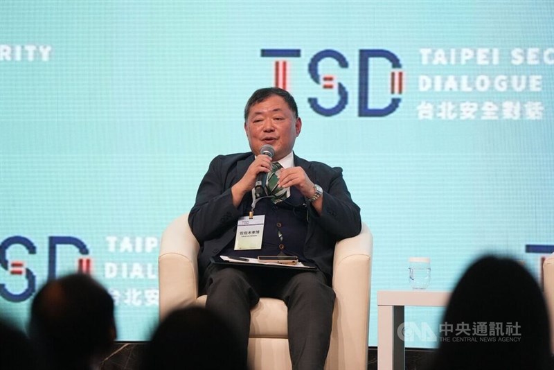 「2025台北安全対話」で台湾の専門家との対談に登壇した佐々木孝博氏＝10月8日、台北市
