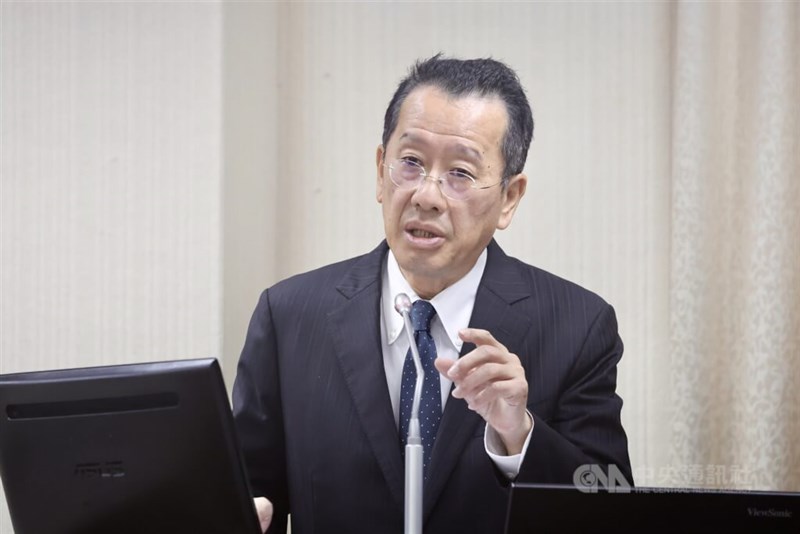 顧立雄国防部長＝2025年11月3日、中央社記者王飛華撮影