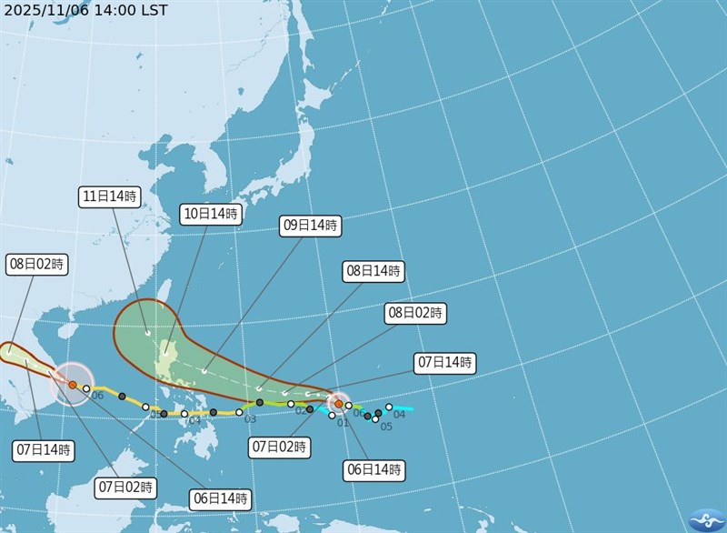 台風26号（右側）の進路予想図（中央気象署HPから）