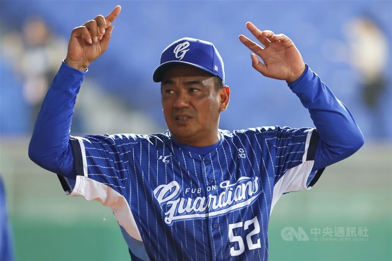 監督を辞任した陳金鋒氏は親会社「富邦育楽」の董事長(会長)の特別アシスタントに転任する(資料)