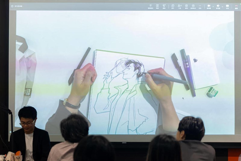 入江亜季さんによるライブドローイング＝11月22日、台北市（台湾角川提供）
