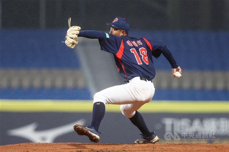 九州選抜を相手に5回1失点9奪三振の好投を見せた平鎮高の蔡辰滝＝12月25日、新北市