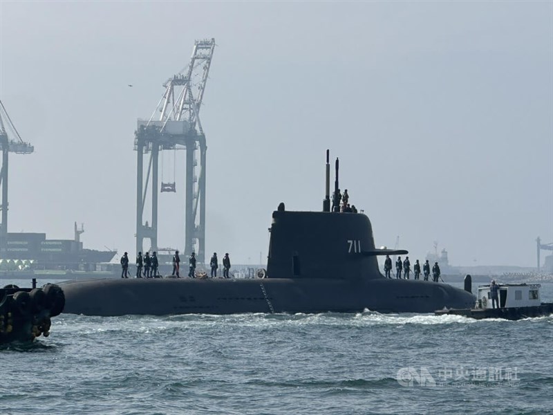 国産潜水艦試作艦「海鯤」＝2026年1月28日、中央社記者林巧璉撮影