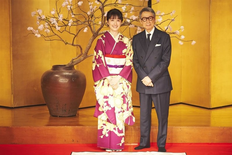 田中千絵さん（左）とトニータナカさん（右）＝印庭娯楽提供