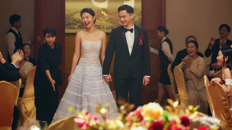 台湾映画「ダブル・ハピネス」の劇中写真。新郎役はリウ・グァンティン、新婦役は香港のジェニファー・ユーが演じた（麻吉砥加提供）