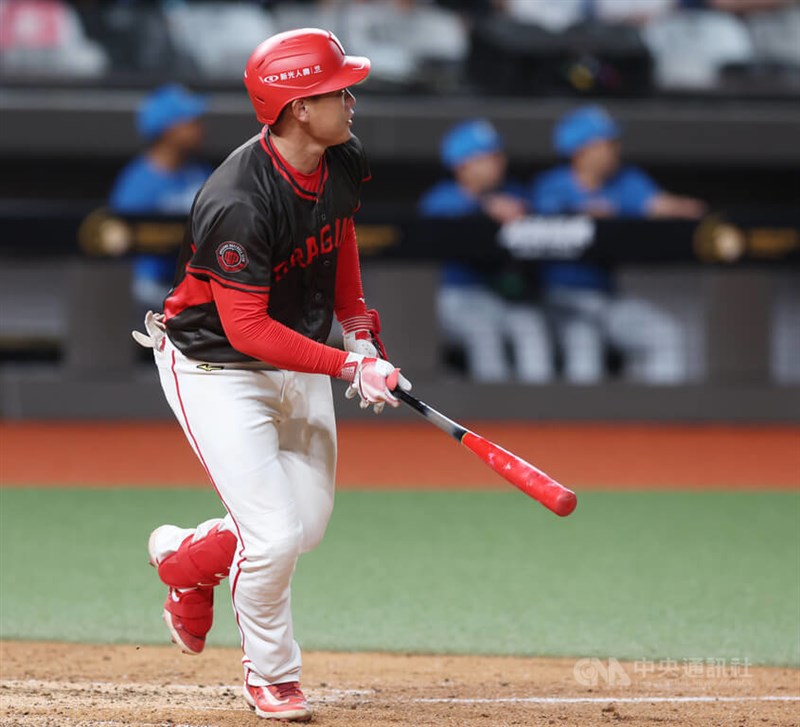 この日の試合で三塁打が出ればサイクル安打達成という活躍を見せた味全の主力内野手、劉基鴻＝2026年2月28日、中央社記者張新偉撮影