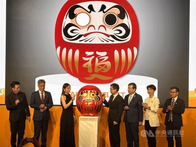 だるまの目入れ＝3月9日、東京