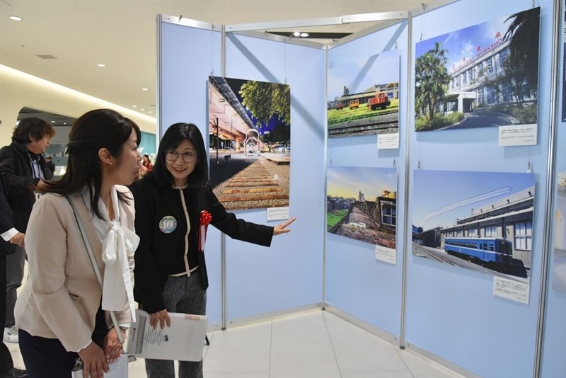 交流協力協定締結に合わせて京都市の京都鉄道博物館で台北市の国家鉄道博物館を紹介する特別展示が開催されている（国家鉄道博物館準備処提供）