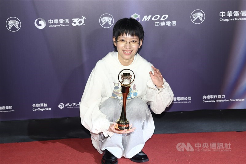 新人賞に輝いたチェン・シェンチン＝2026年6月27日、中央社記者王騰毅撮影