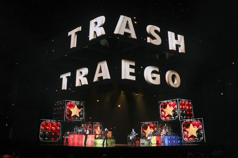 コラボレーションしたTRASHとTRAEGO＝金曲奨提供