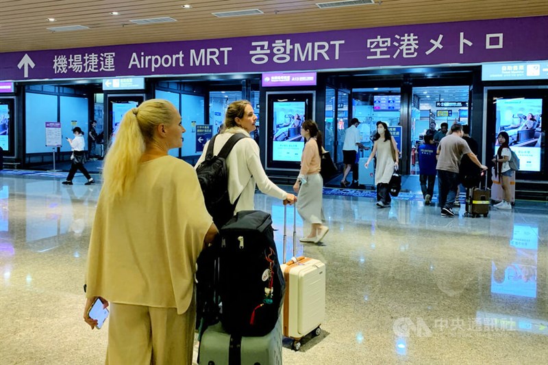 都市強靱性演習の防空演習が行われた13日午後の桃園国際空港