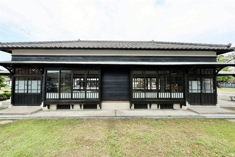 修復工事が完了した文化施設「ヒノキビレッジ」（桧意森活村）内の歴史建築「T09」（阿里山林業鉄路・文化資産処提供）