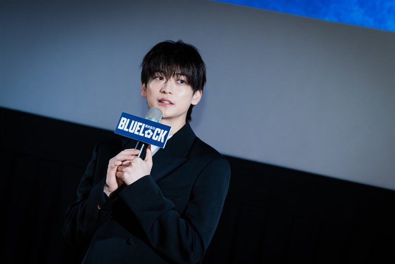 台北市内で開かれた主演映画「ブルーロック」の舞台あいさつに登壇する高橋文哉（甲上娯楽提供）