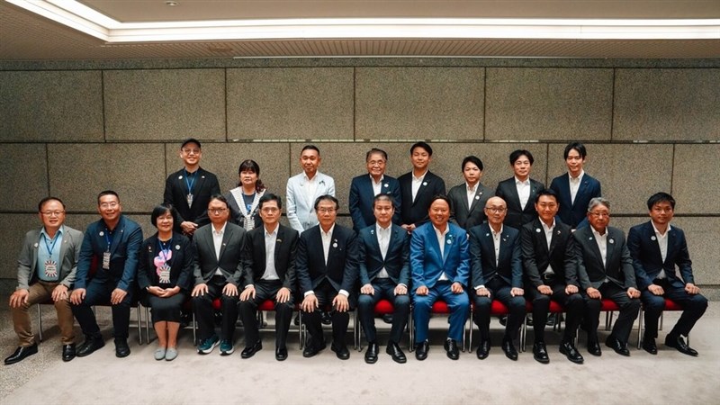 Mayor Huang of Tainan, Taiwan, Visits Saitama Prefectural Assembly to Affirm Strengthening of Friendly Relations