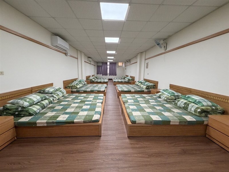 高雄覆鼎金保安宮の参拝者向け宿泊施設「香客大楼」（高雄市民政局提供）