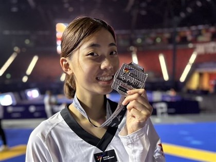 テコンドー世界選手権  台湾の羅嘉翎が2大会連続銀メダル