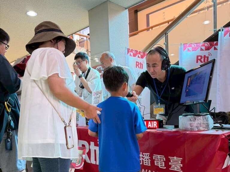 台湾の国際放送局、大阪の無線イベントに参加　無線愛好家らと交流