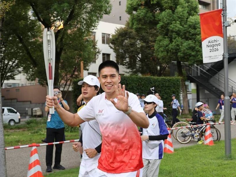 バスケ台湾男子代表キャプテン・陳盈駿選手が聖火リレーに初参加「新鮮」　アジア大会