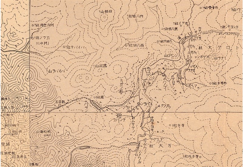 1897年，陸地測量部《臺灣假製二十萬分一圖》埔里東邊局部。相較於〈生蕃探險踏測圖〉，此圖中仍存在很多不確定的虛線與問號。（館藏號2002.012.0001.0002、0003、0008、0009）（聯經出版提供）