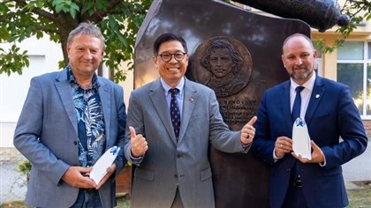 Una estatua conmemora al explorador eslovaco que llegó a Taiwán hace más de 250 años