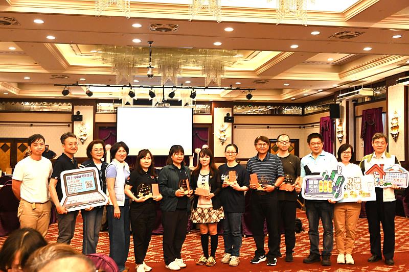 臺東縣戶政聯訓！法規職能與療癒手作 饒慶鈴表揚績優戶政人員