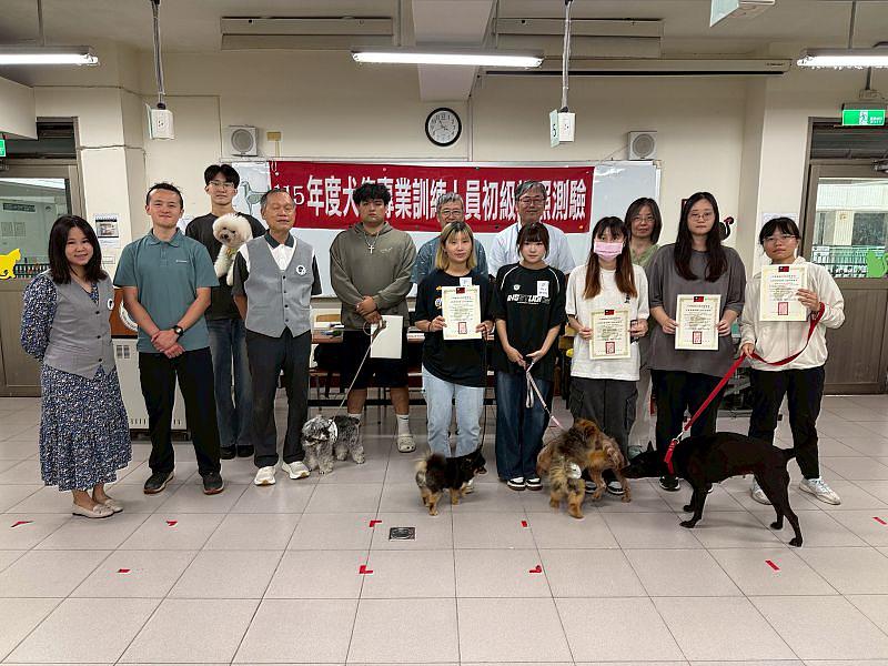 搶攻萌寵經濟！元培寵物保健系辦理犬隻訓練師證照考試 
