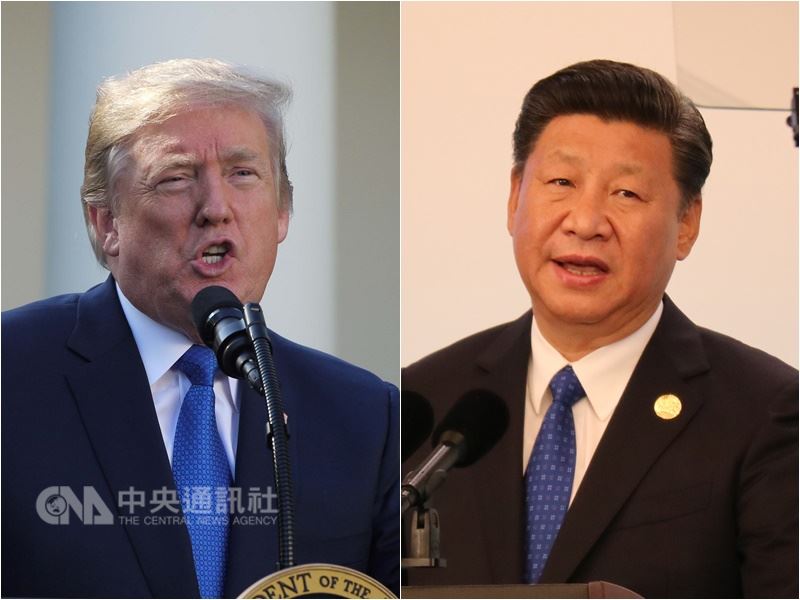 美國總統川普(左)22日說,他視中國國家主席習近平(右)為朋友,然而美中貿易逆差問題已「失控」,美國必須反制。(中央社檔案照片)