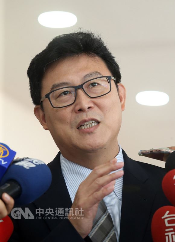 為重建台北成為國家首都,民進黨台北市長參選人姚文智採「立體化」方式思考,提出社會住宅、廢松機變公園等各項政見,要來「翻台北」。(檔案照片)中央社 107年6月28日