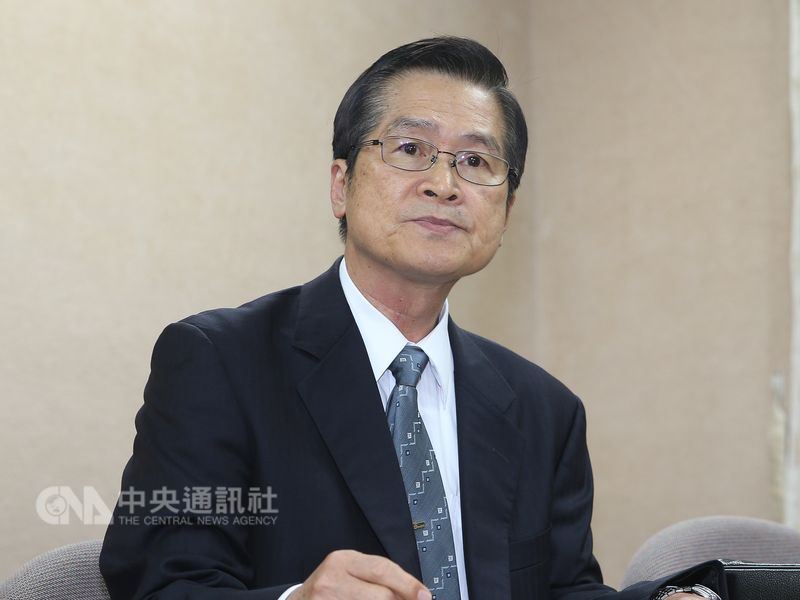 共軍將於浙東外海進行為期6天的實彈演習,國防部表示,此演習為共軍例行性演訓,國防部均能嚴密掌握與應處。圖為國防部長嚴德發。(中央社檔案照片)