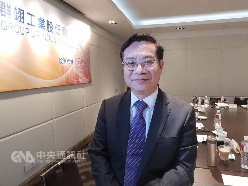 乾製程設備大廠群翊預定9月中旬上櫃,受惠蘋果iPhone 8、X升級類載板趨勢,去年獲利成長近6成,每股盈餘寫下5.09元佳績,今年訂單直通年底。圖為群翊工業董事長陳安順。中央社記者江明晏攝 107年8月14日
