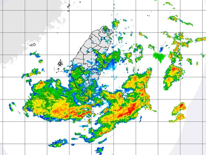 圖為26日上午8時50分台灣附近雷達回波圖。(圖取自氣象局網頁www.cwb.gov.tw)