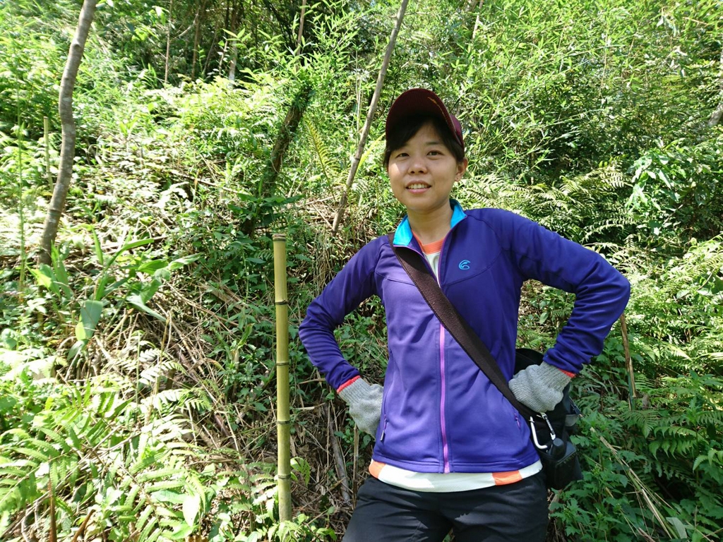 新竹林區管理處女性森林護管員陳昱茹29日應邀分享工作點滴,她說,印象最深的一次是參與5天的深山特遣,因為颱風加速靠近台灣,迫使縮短行程提早下山。(林務局提供)中央社記者余曉涵傳真 107年9月29日
