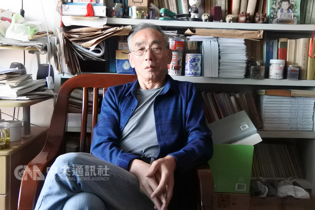 中國人口學者梁中堂1984年就曾上書當時中共總書記胡耀邦,主張以二胎取代一胎化政策,並在1985年爭取設立了允許二胎的山西翼城作為計劃生育特區試點。中央社記者張淑伶上海攝 107年10月1日