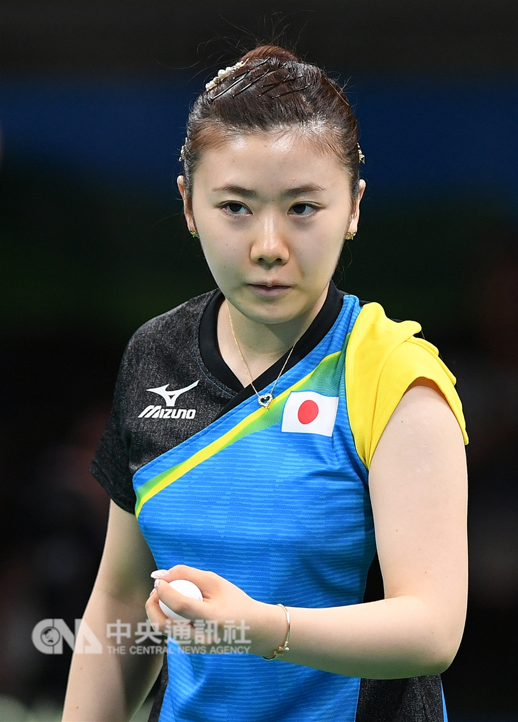 日本桌球名將福原愛21日宣布退休。圖為福原愛2016年出戰里約奧運。(中央社檔案照片)