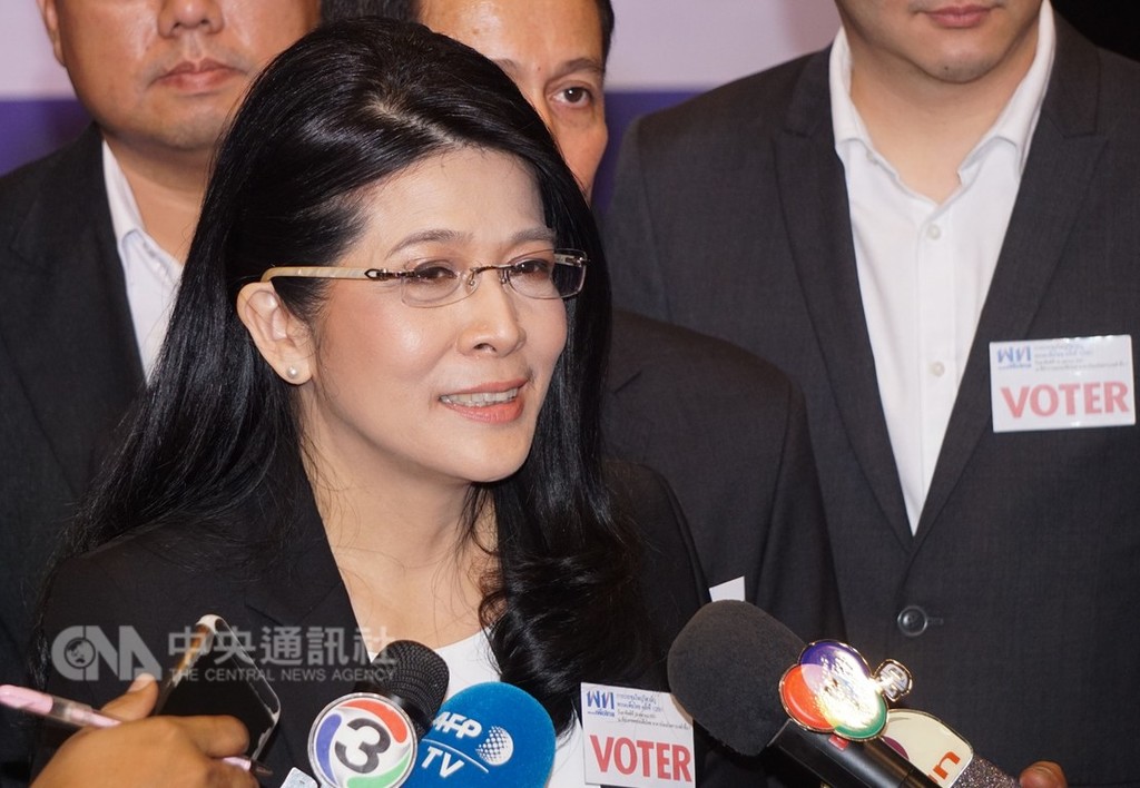 泰國為泰黨28日舉行黨代表大會,選出女政治家蘇達拉為選戰策略長,操盤明年大選。中央社記者劉得倉曼谷攝 107年10月28日